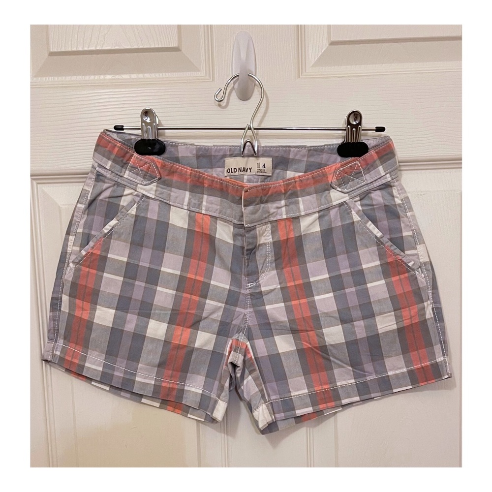 Old navy women  plaid short size 4